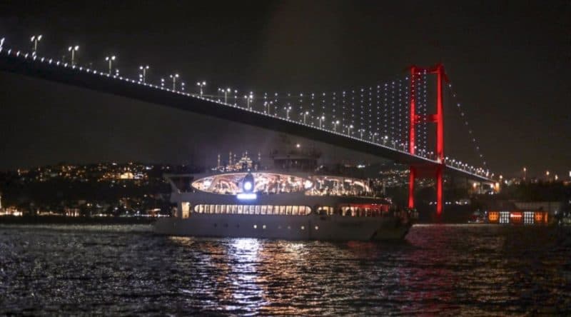Arabic Bosphorus Night Cruise first image