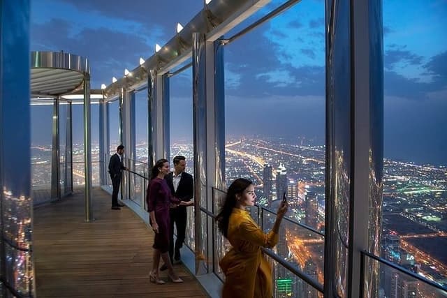 Burj Khalifa: At the Top 124 & 125 Floors, Non-Prime Time forth image